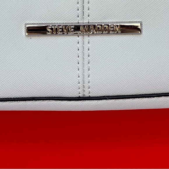 Steve Madden Breese Crossbody Bag Color White, Faux Leather,Scarf, New with Tags - Picture 5 of 9
